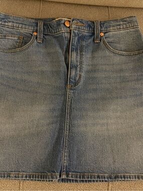 Universal Thread Men's Medium Blue Straight Jeans